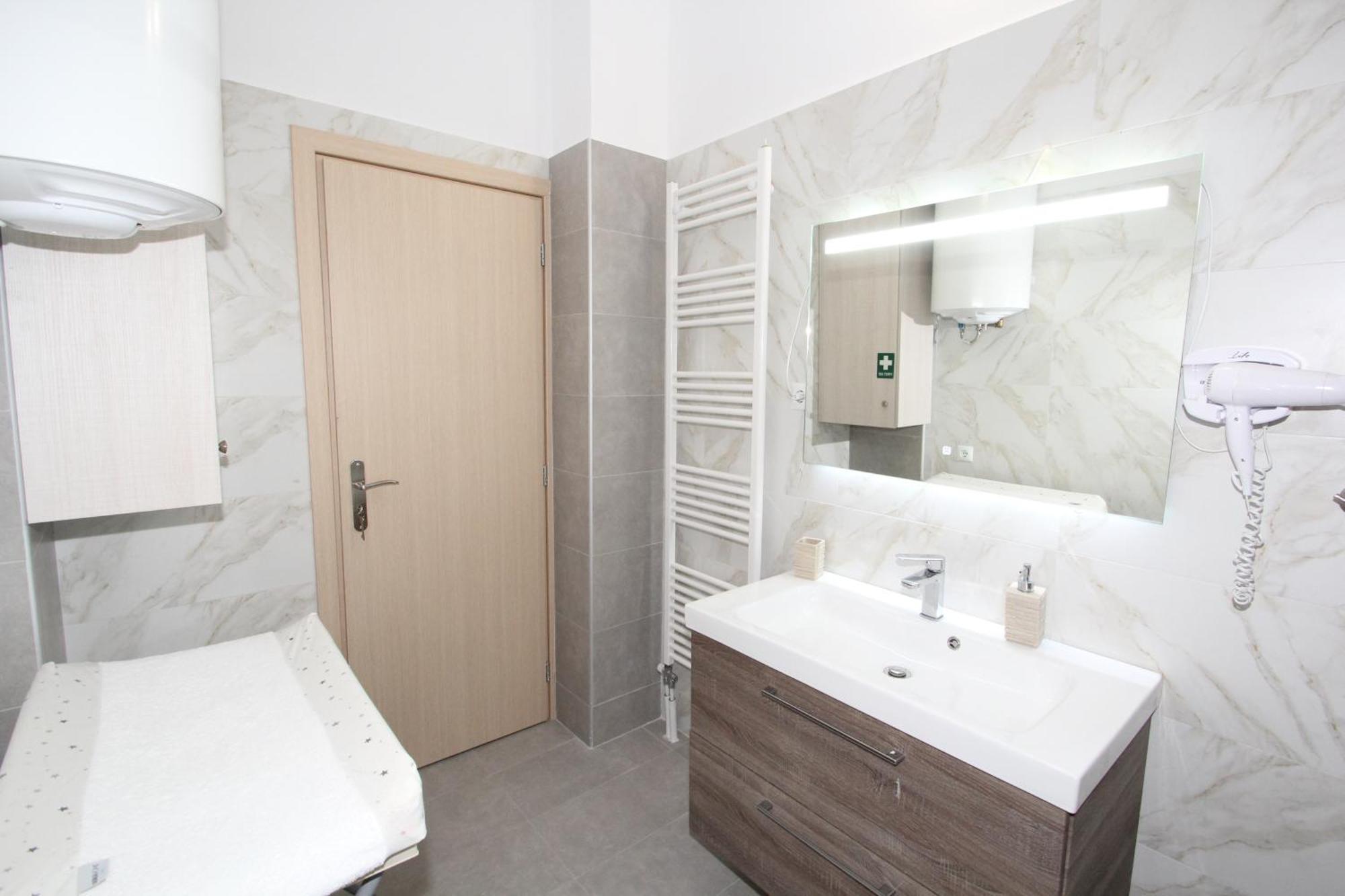 Filoxenia Apartment Artemida  Esterno foto